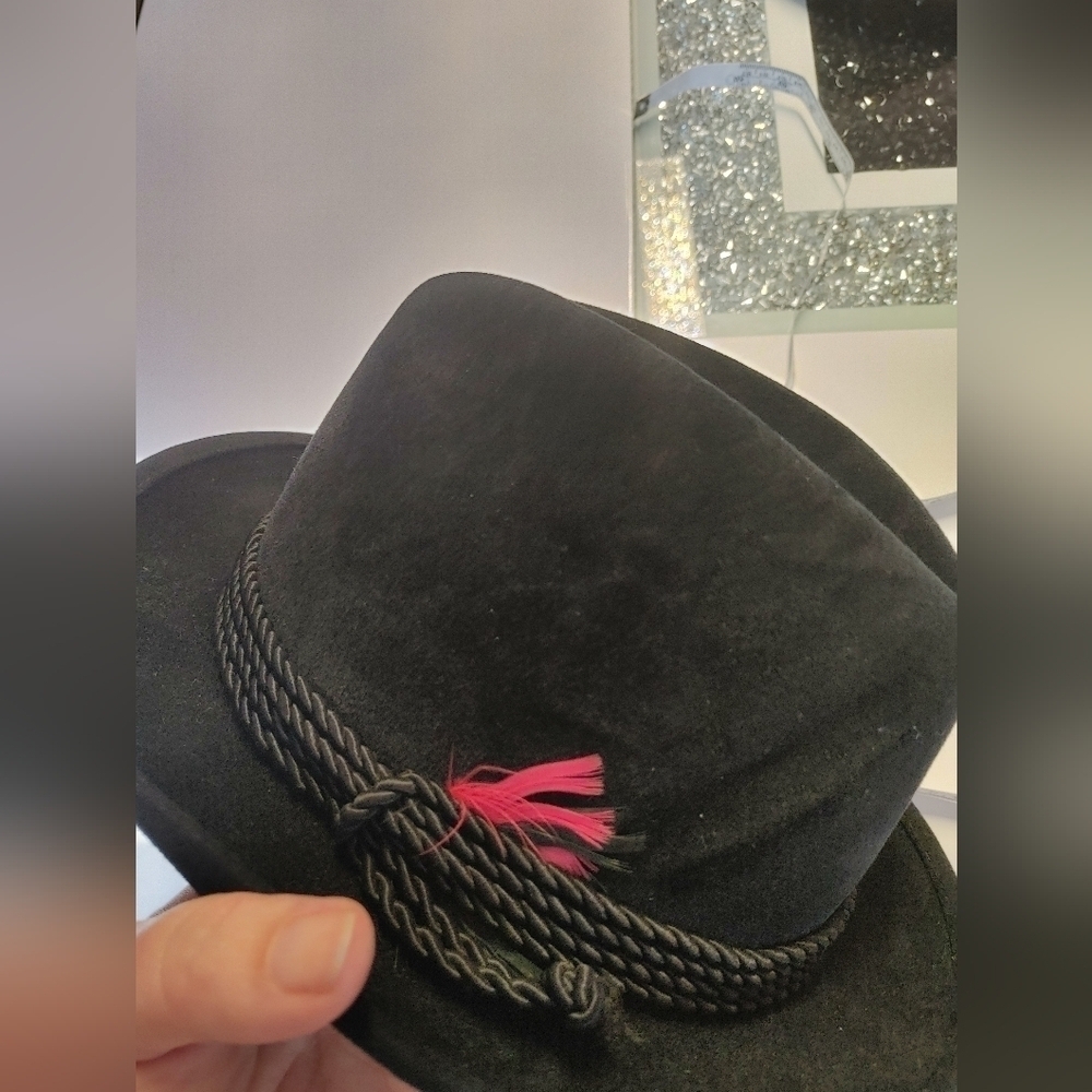 BILTMORE Hat - Picture 2 of 9